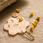Montessori Animal Life Cycle Board - Beehive Growth Model Set for Preschool Learning