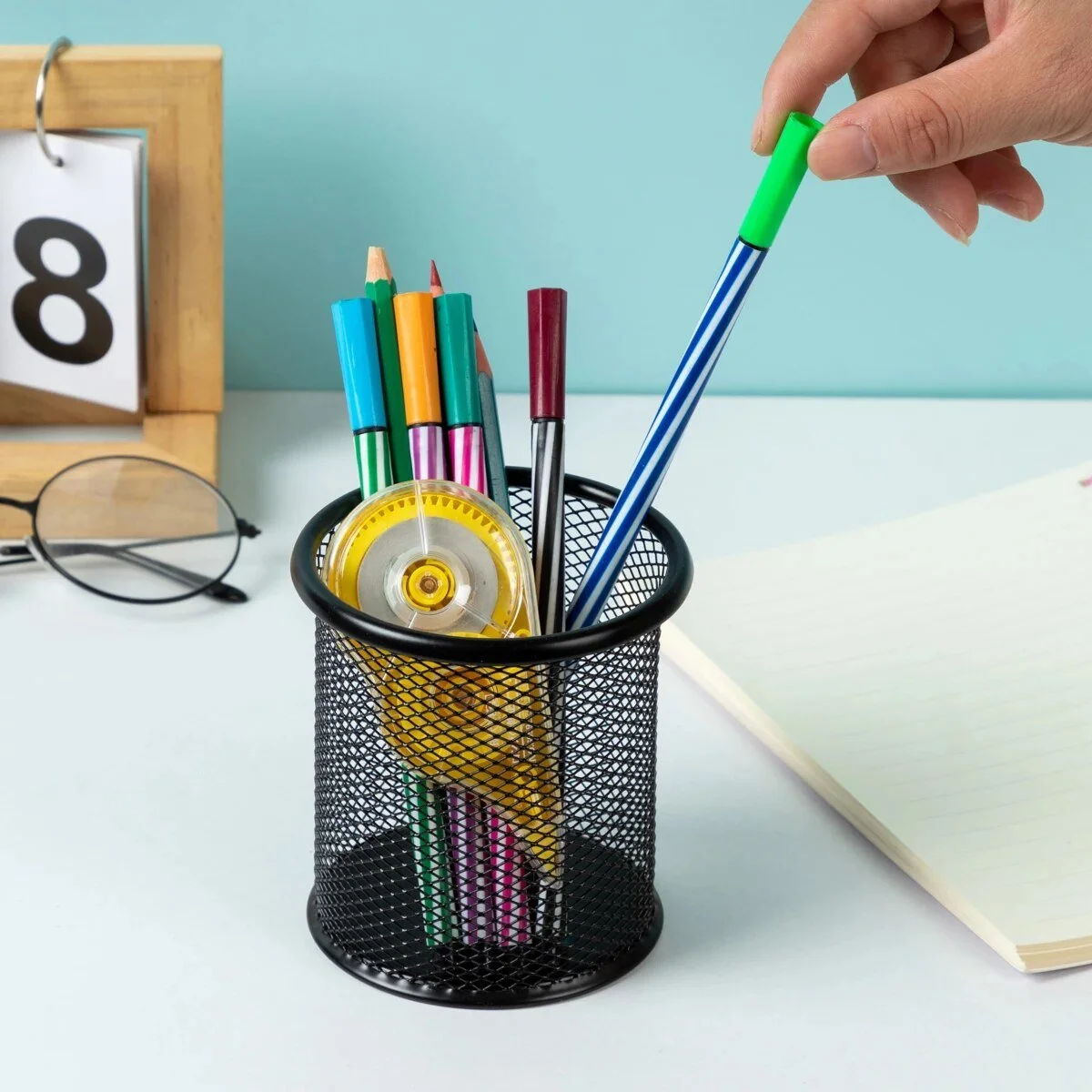 Durable Metal Mesh Pencil Holder - Classic Round Pen Organizer