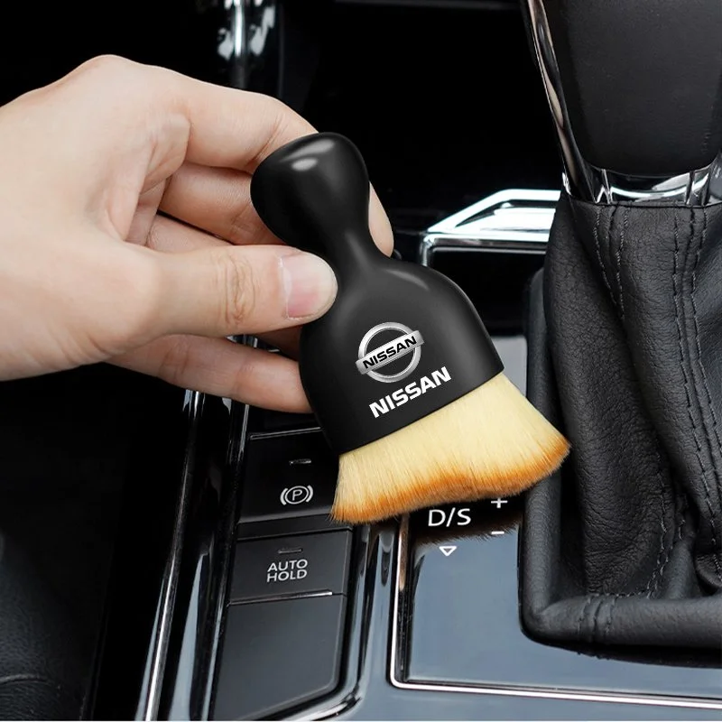 Car Crevice Dust Removal Brush Tool for Nissan, Qashqai & Juke - Interior Cleaning Brush