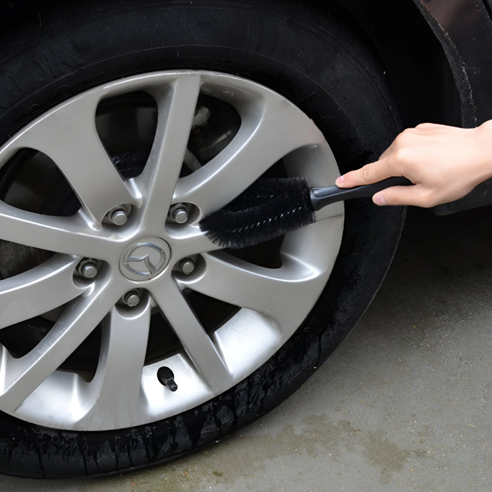 Heavy-Duty Car Wheel and Tire Cleaning Brush
