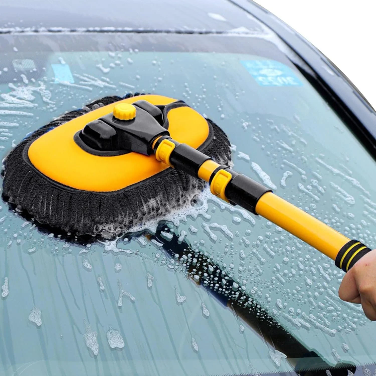 Telescopic Car Wash Mop with Curved Handle – Scratch-Free Cleaning Brush