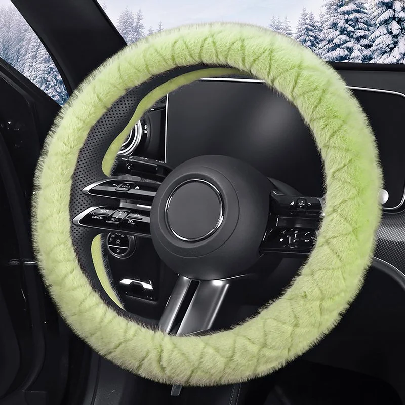 Winter Plush Steering Wheel Cover – Soft High-Density Fleece, Warm & Snug Fit