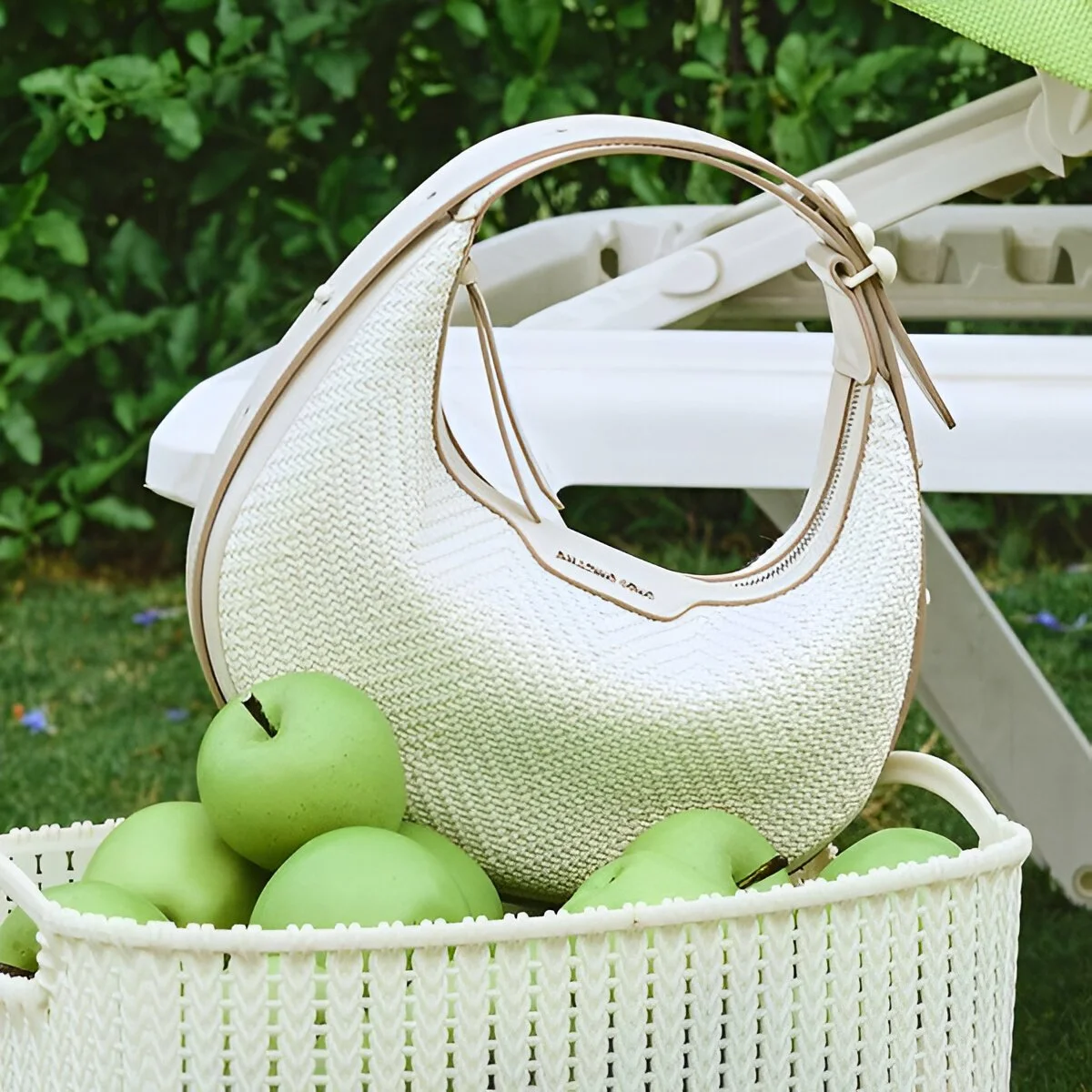Chic Half Moon Woven Leather Shoulder Bag – Stylish & Versatile Handbag