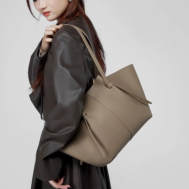 Luxury Genuine Leather Tote Bag – Large Capacity Winged Shoulder Handbag