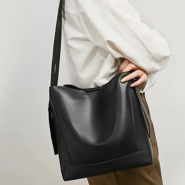 Women's Large Capacity Hobo Bucket Bag