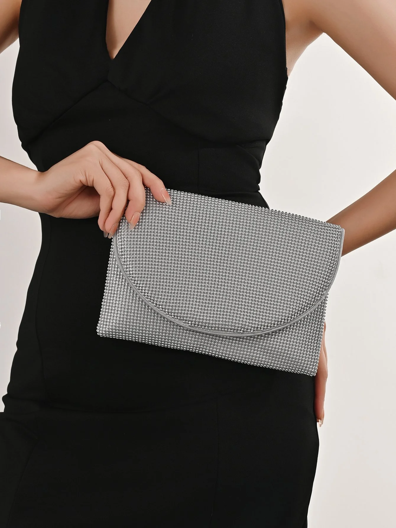 Elegant Chain Mail Evening Clutch Purse with Detachable Chain for Women