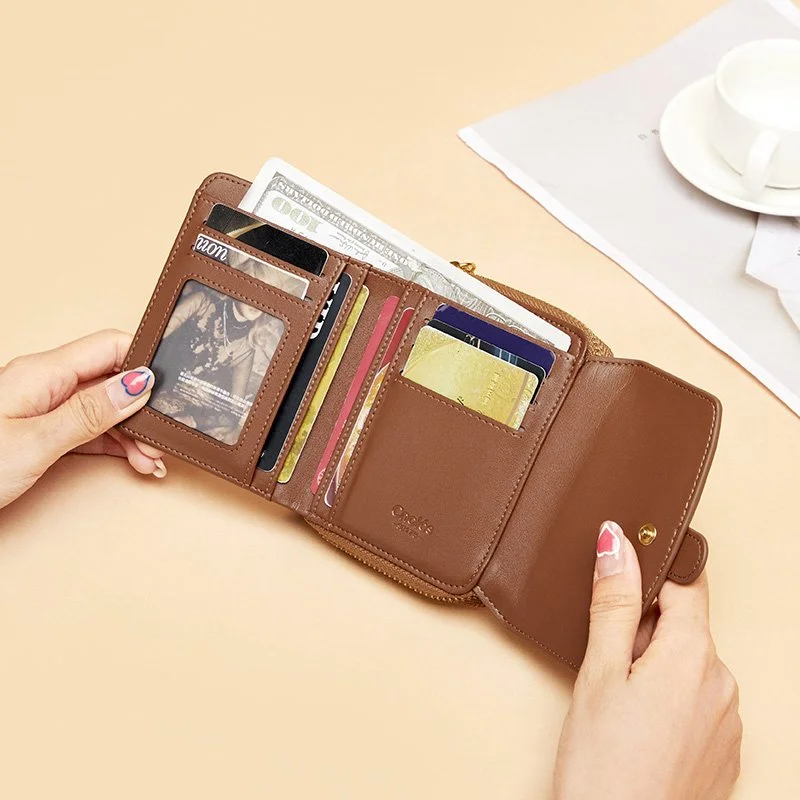 Mini Leather Coin Purse & Card Holder for Women – Fashionable & Functional
