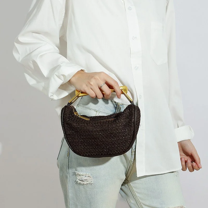 Chic Woven Straw Shoulder Bag with Metal Handle – Summer Fashion Handbag