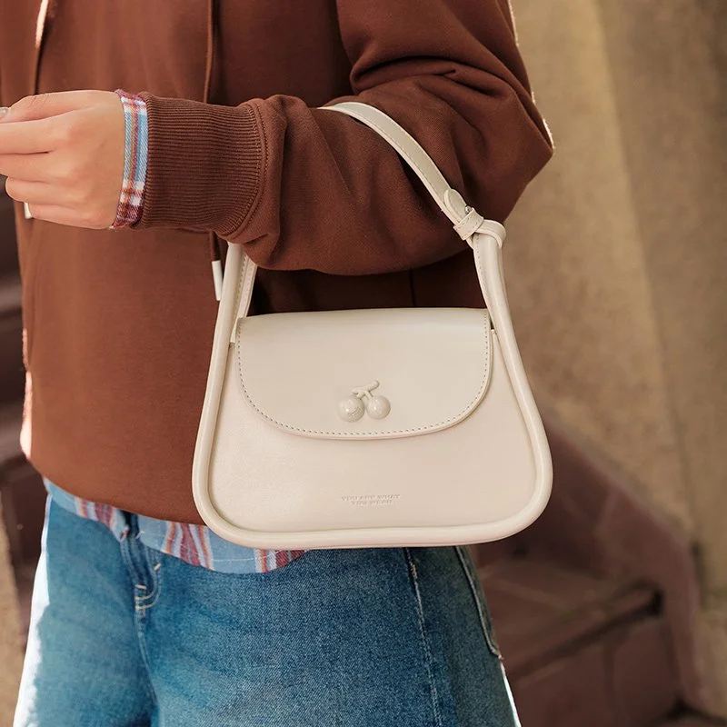Chic Saddle Crossbody Bag for Women – French & Korean Inspired Shoulder Purse