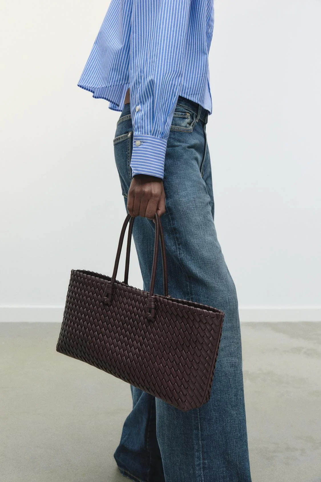 Elongated Woven Tote Bag – Stylish Shoulder Handbag for Everyday Elegance