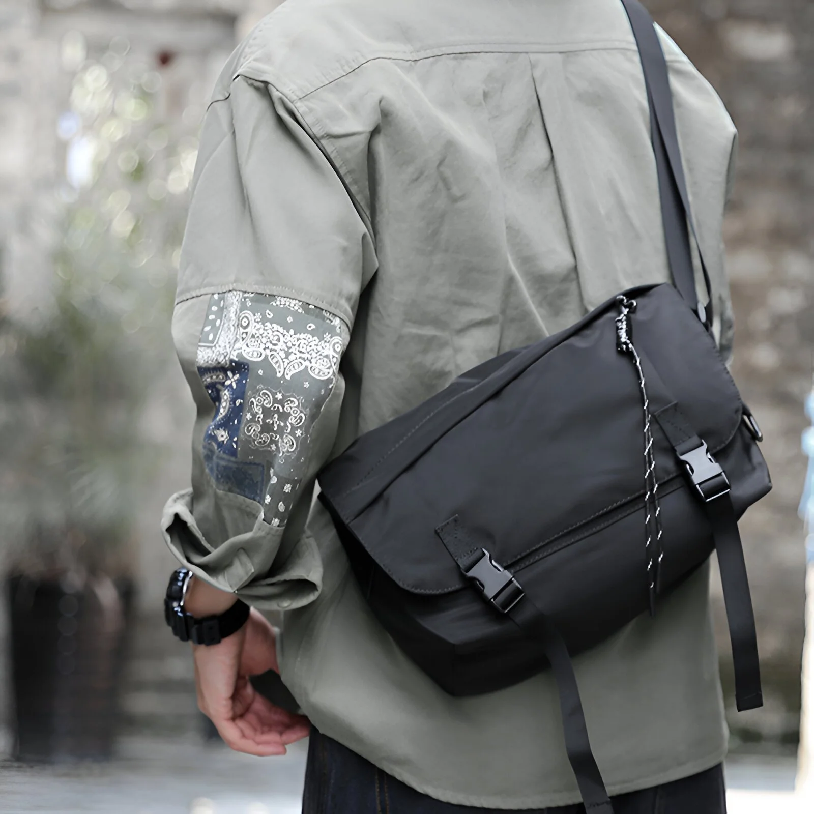 Men's Waterproof Oxford Anti-Theft Crossbody Sling Bag for Travel & Cycling