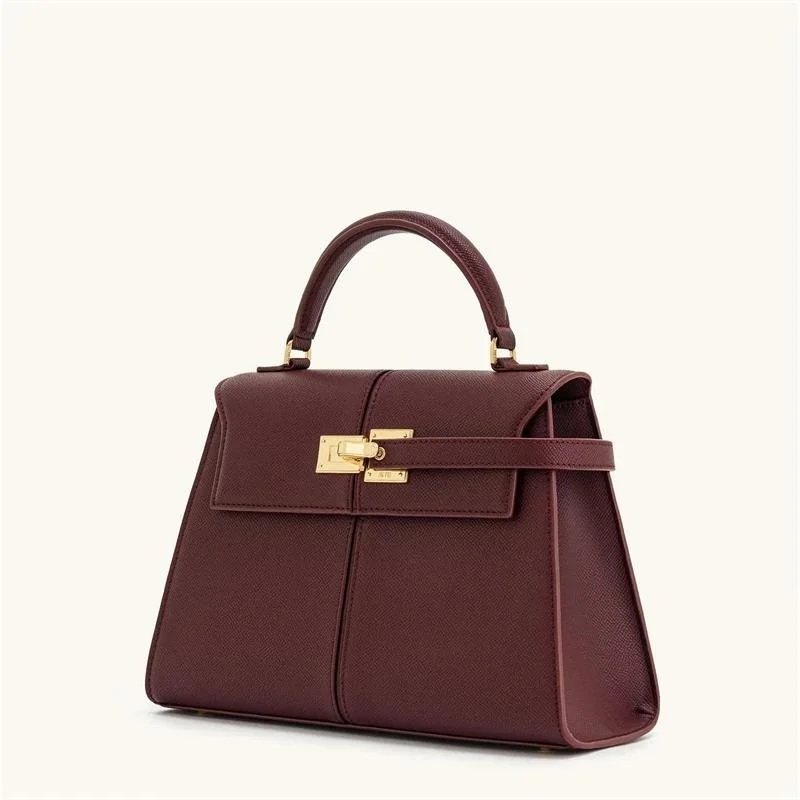 Chic Burgundy Crossbody Handbag - Stylish Women's Designer Bag