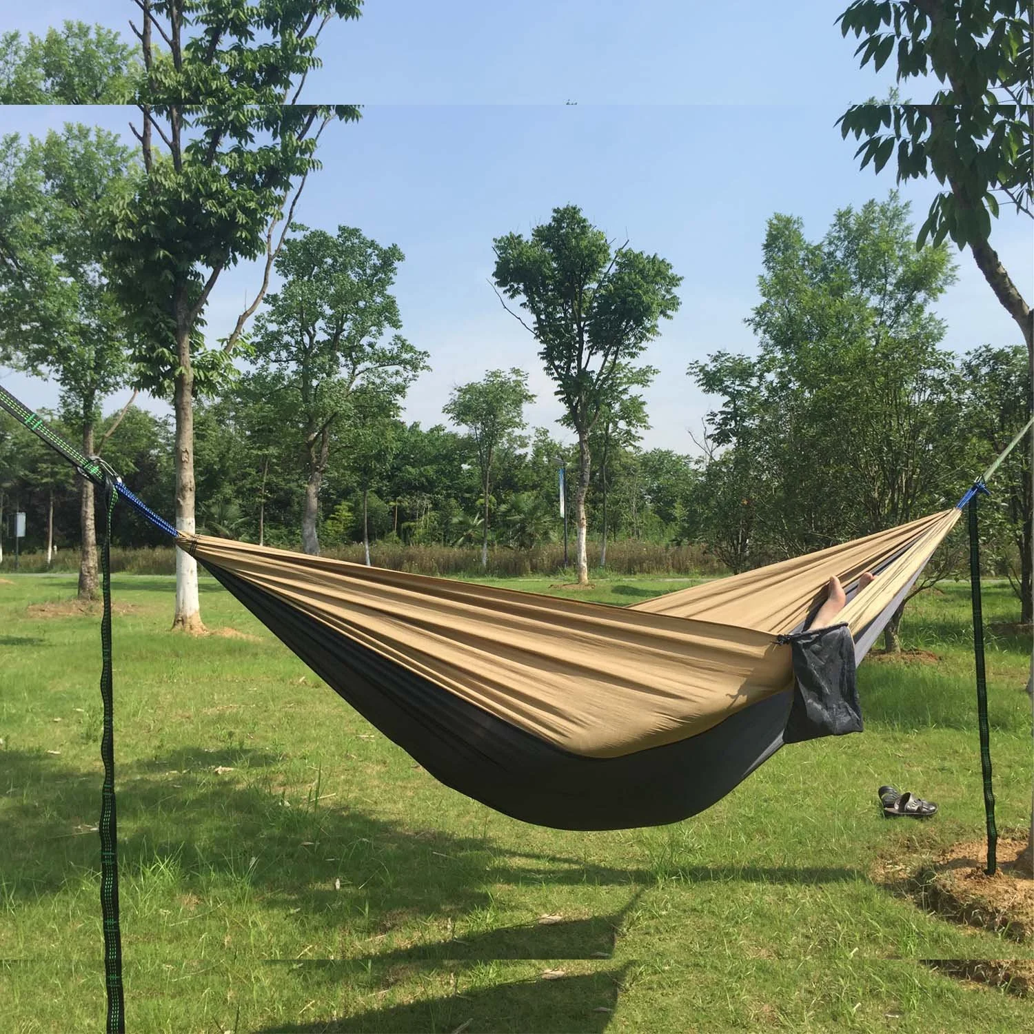 Portable Parachute Nylon Hammock for Camping, Garden, and Outdoor Leisure
