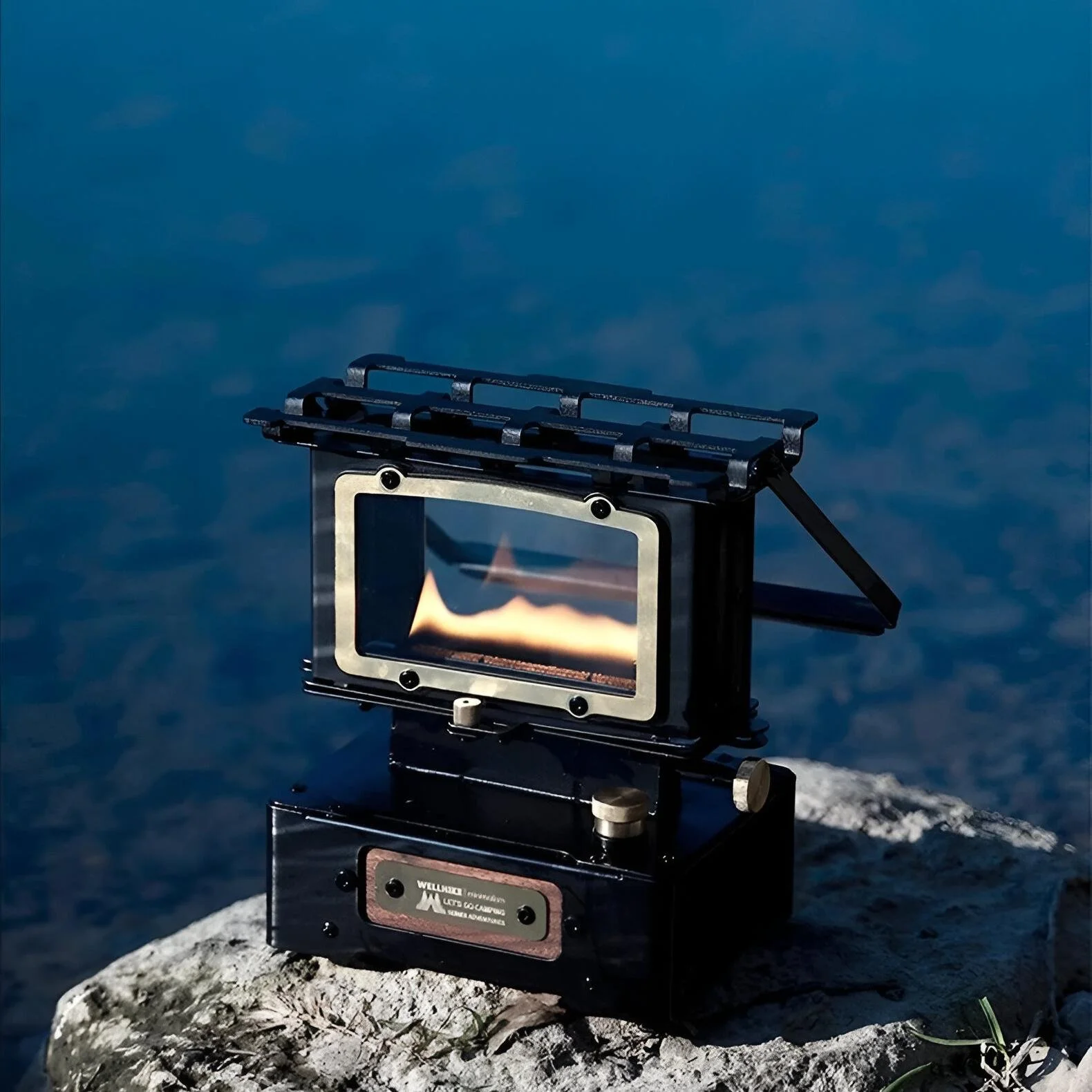 Retro Glass Kerosene Fireplace Lantern for Camping & Outdoor Heating