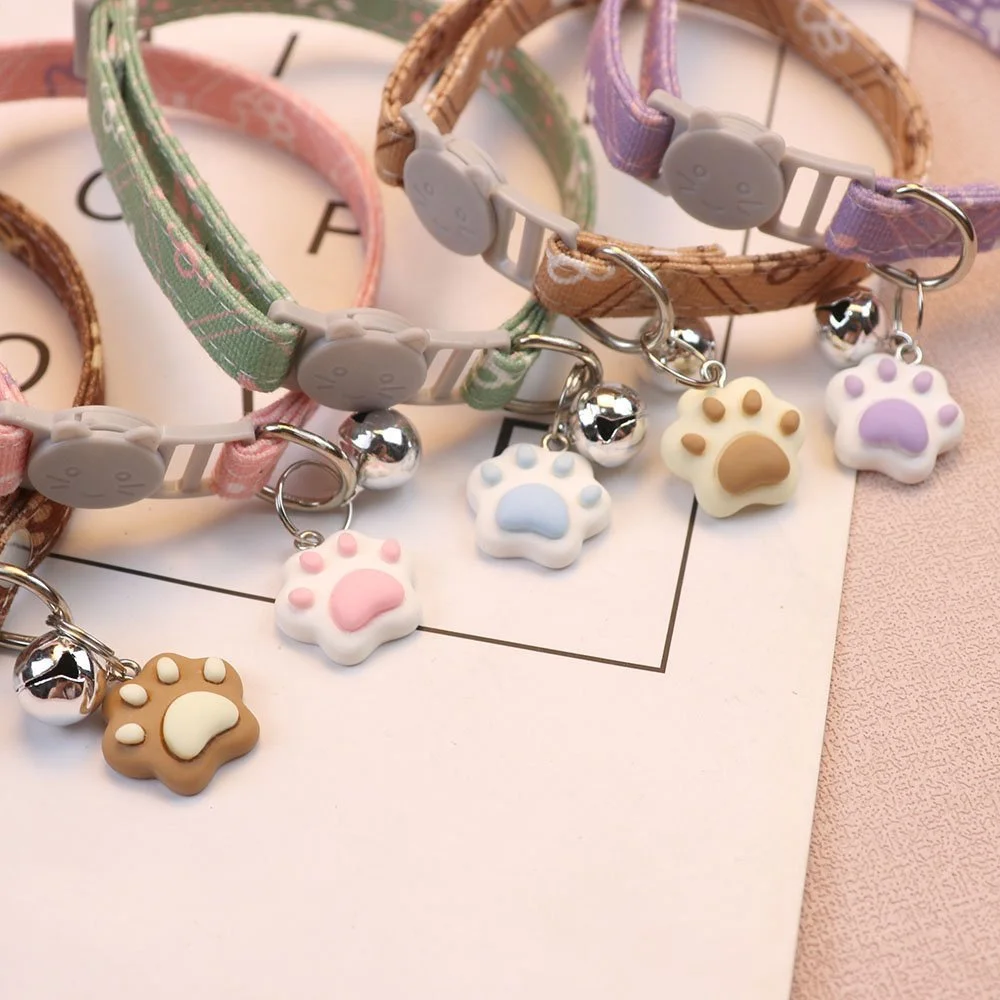 Stylish Paw Pendant Collar for Small Dogs & Cats – Cute Pet Neck Accessory