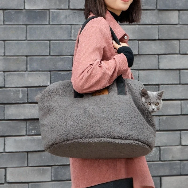 Breathable Convertible Cat Carrier Backpack – Cozy Lambswool Travel Bag