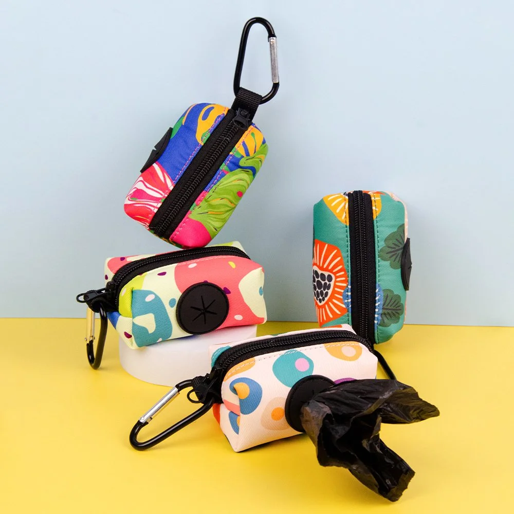 Pastoral Style Dog Poop Bag Holder for Leash Attachment