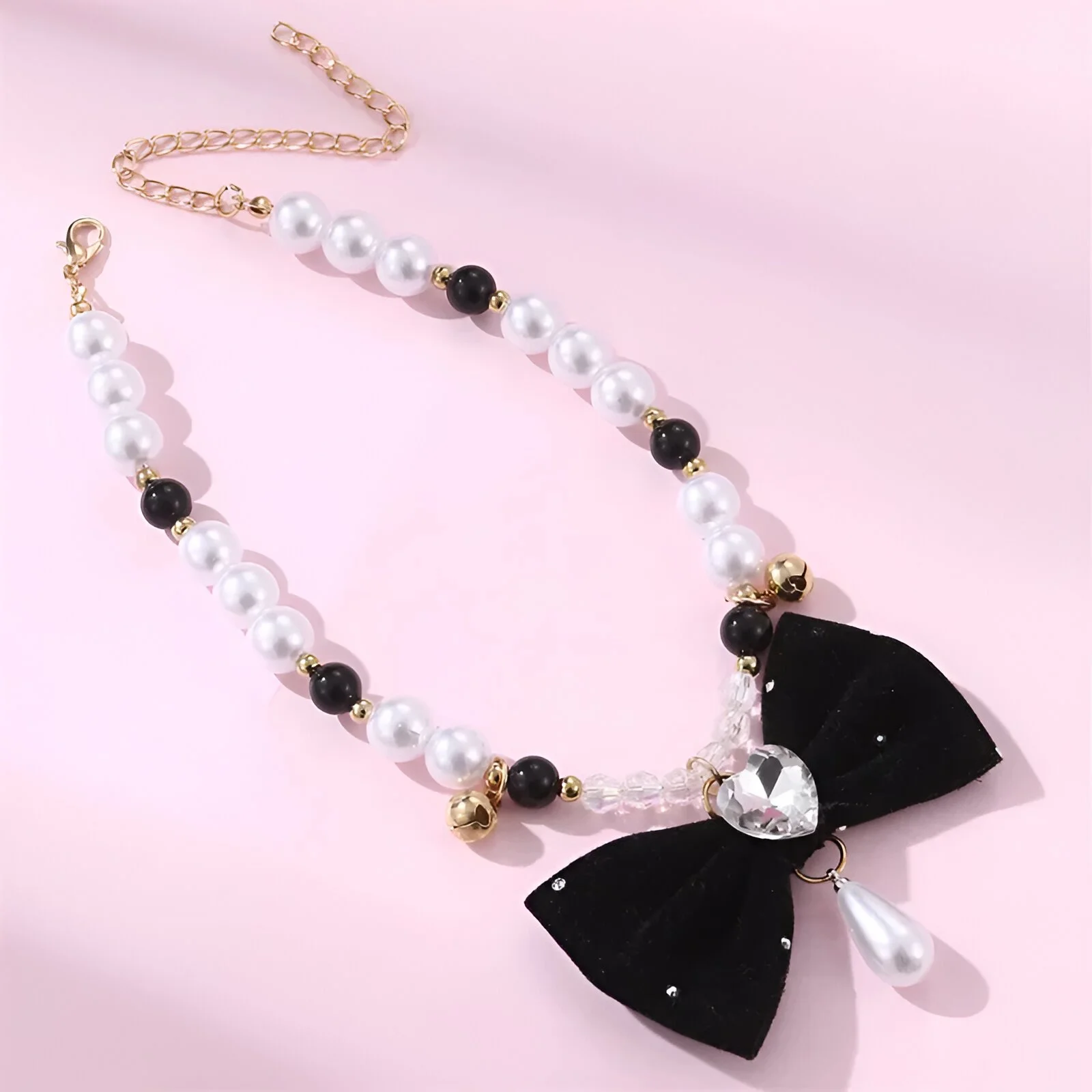 Elegant Dog Bow Pearl Collar – Princess Style Dress-Up Accessory