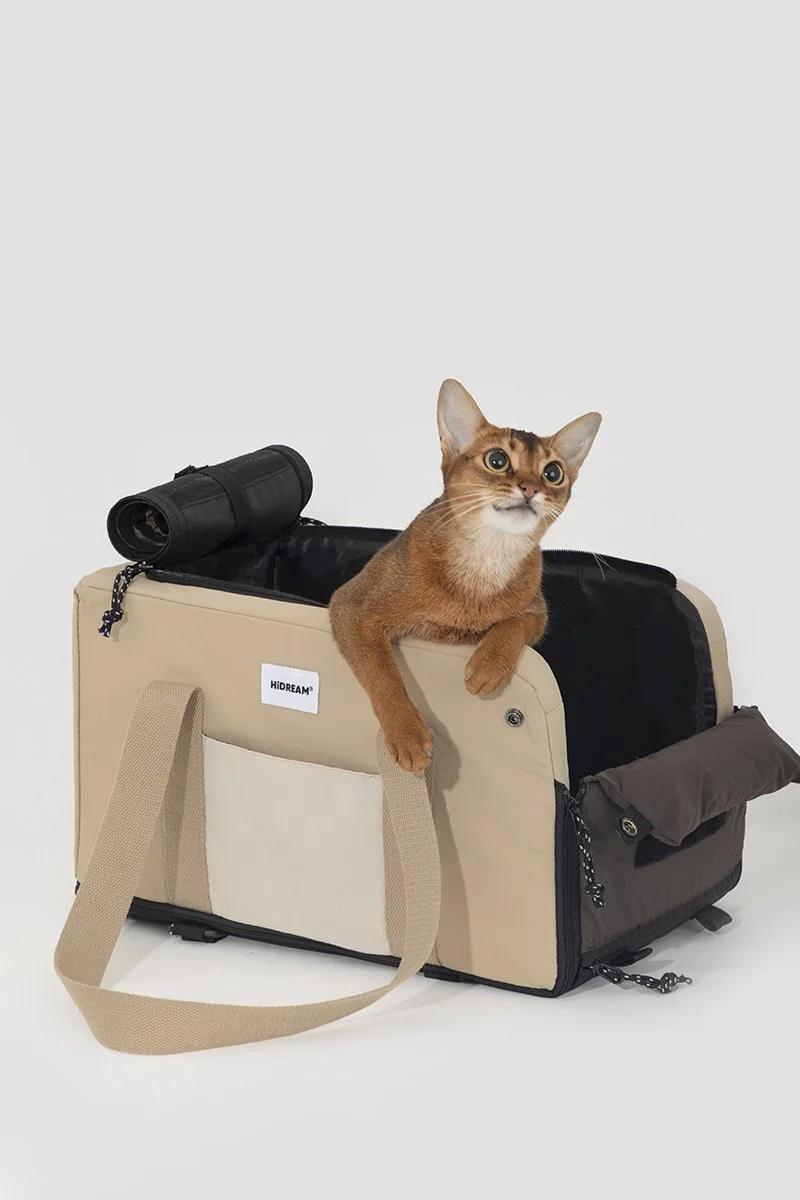 Breathable Outdoor Cat Backpack Carrier – Travel Pet Armrest Backpack for Cats