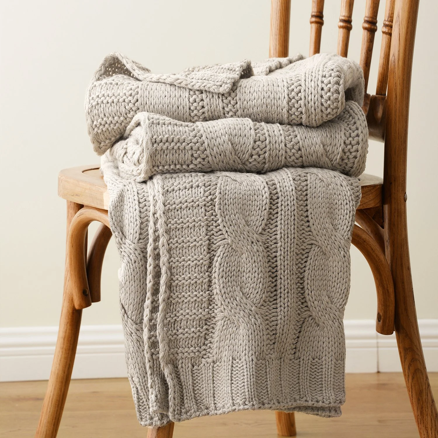Cozy Cable Knit Throw Blanket – Soft Acrylic Decorative Couch & Bed Blanket