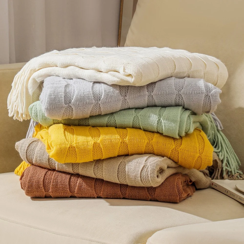 Ultra-Soft Jacquard Knit Tassel Throw Blanket