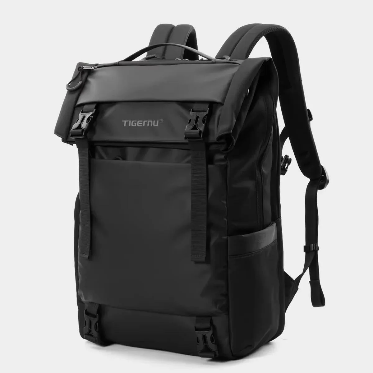 Expandable Urban Men’s Backpack for 14-15.6 Inch Laptops – Fashionable & Splashproof